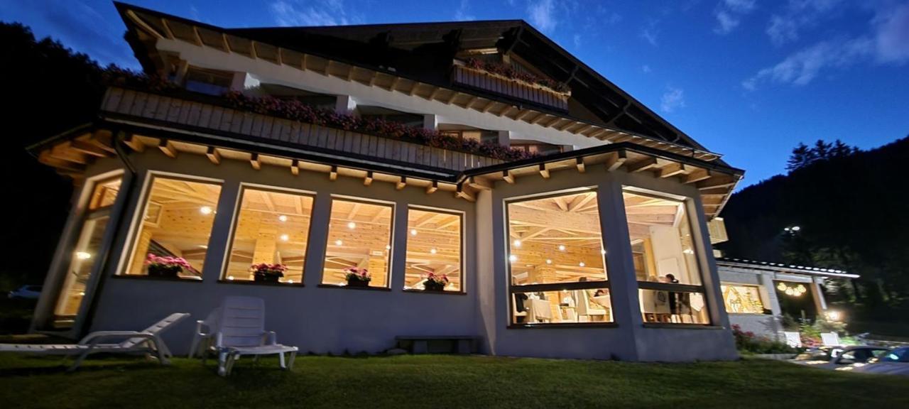 Hotel Dahu Madonna di Campiglio Exterior photo